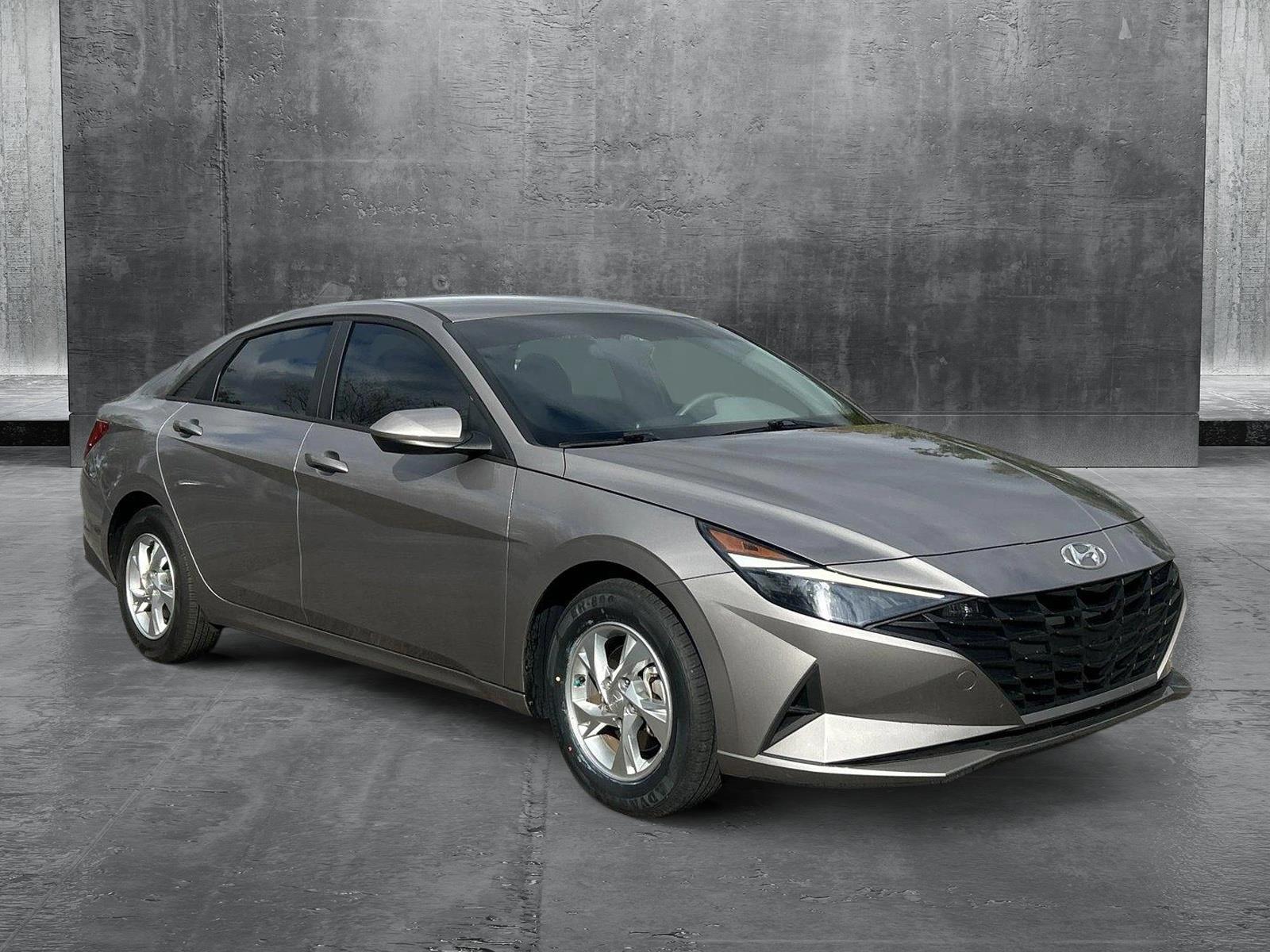 2022 Hyundai ELANTRA Vehicle Photo in Clearwater, FL 33765