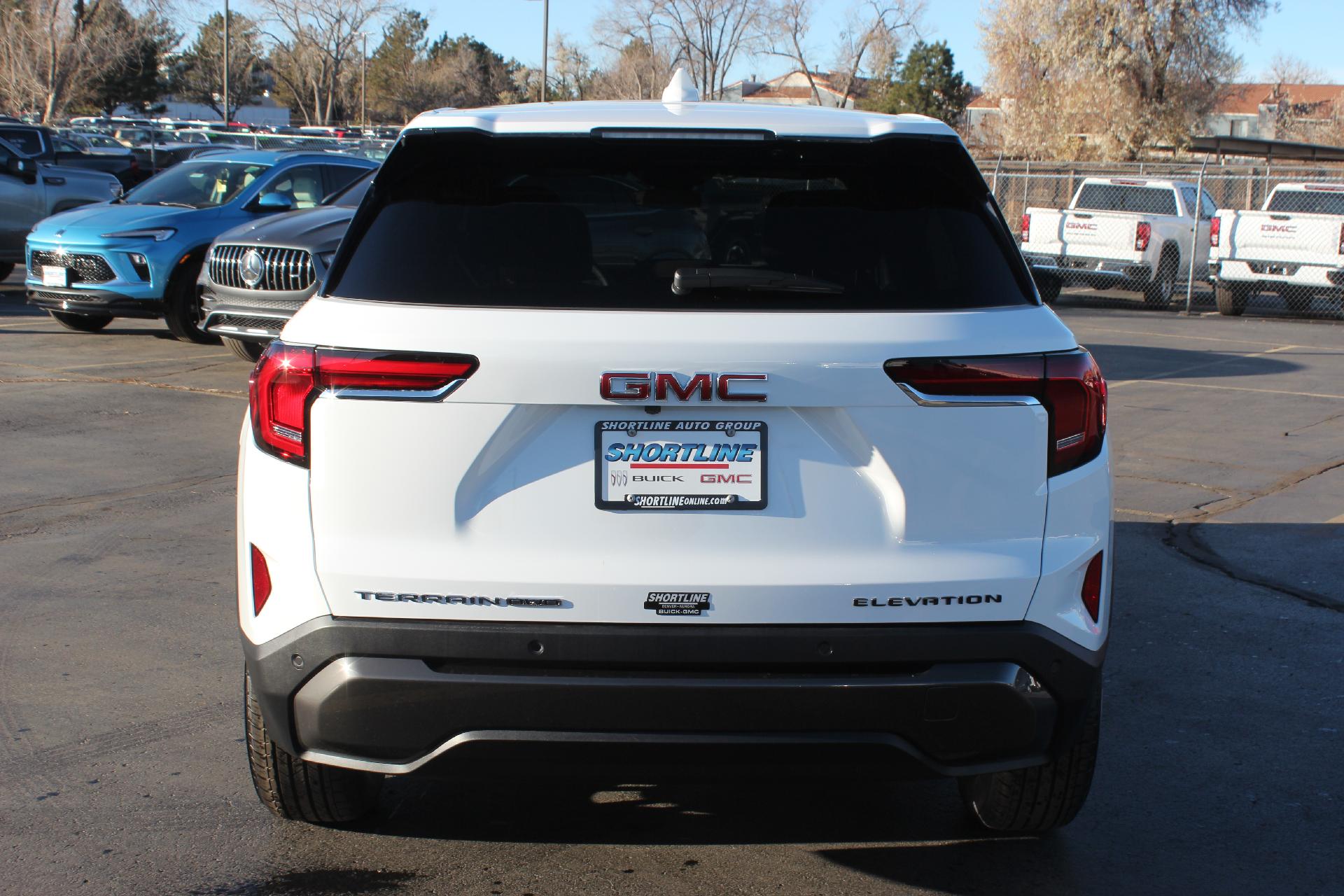 2025 GMC Terrain Vehicle Photo in AURORA, CO 80012-4011