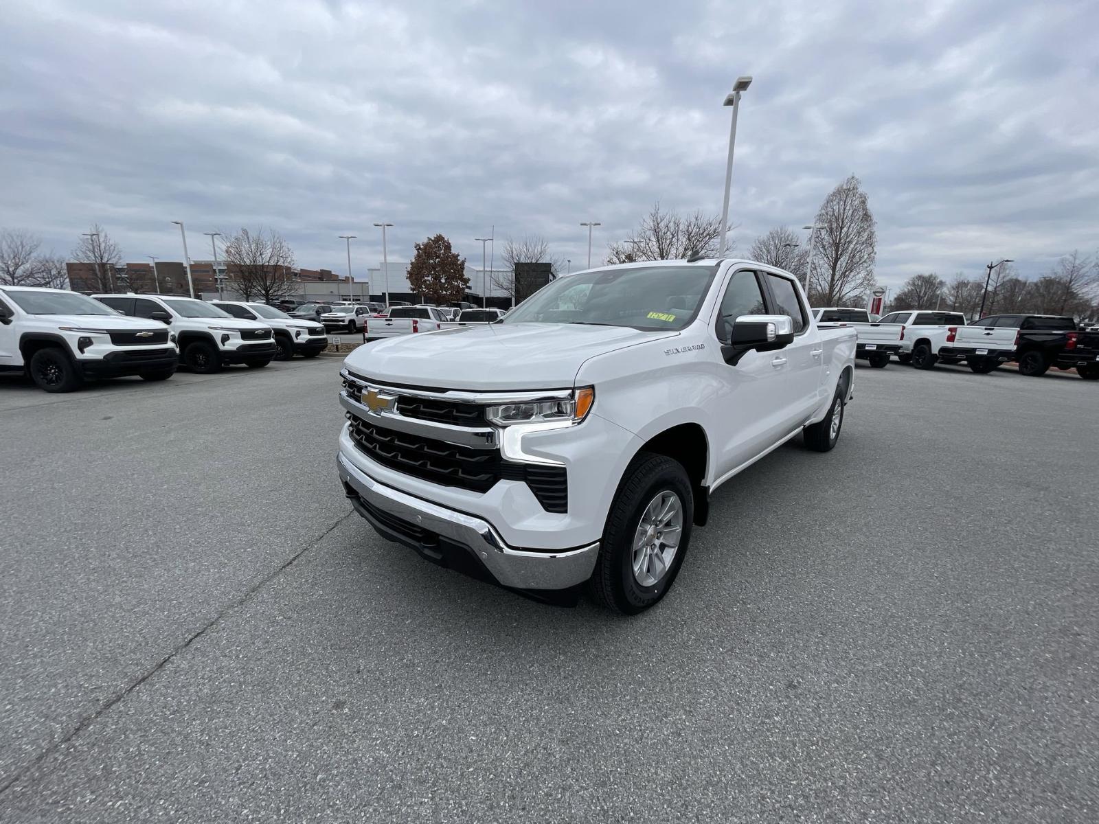 2025 Chevrolet Silverado 1500 Vehicle Photo in BENTONVILLE, AR 72712-4322