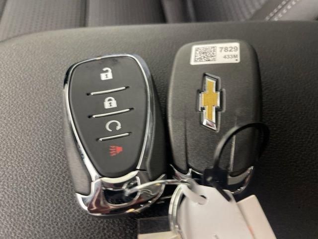 2025 Chevrolet Trax Vehicle Photo in PHOENIX, AZ 85014-3381