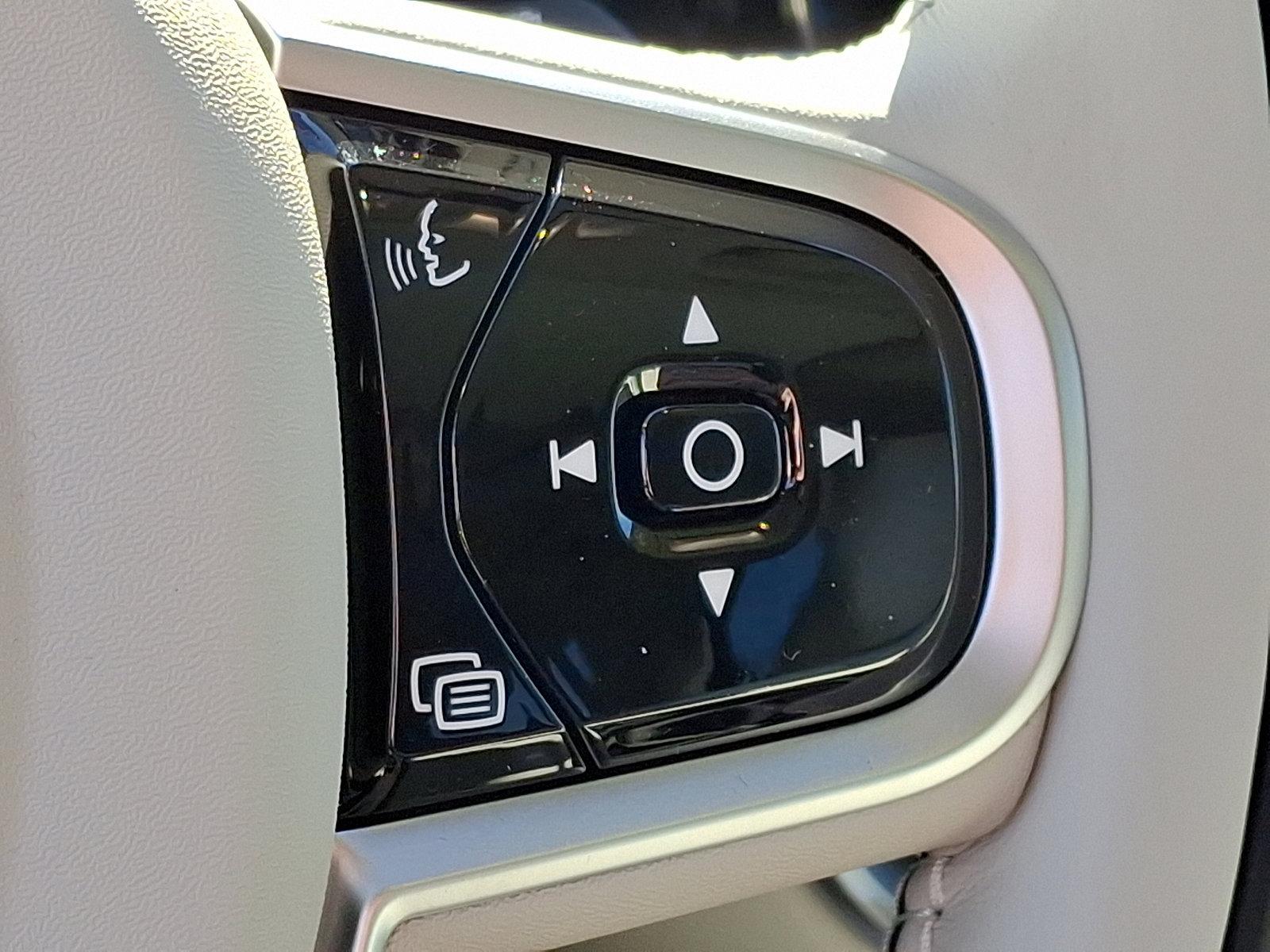 2025 Volvo XC60 Vehicle Photo in Trevose, PA 19053
