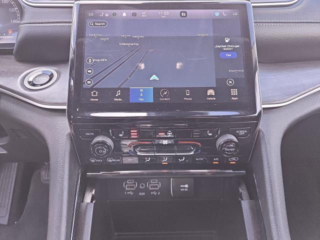 2023 Jeep Grand Cherokee L Vehicle Photo in NEDERLAND, TX 77627-8017