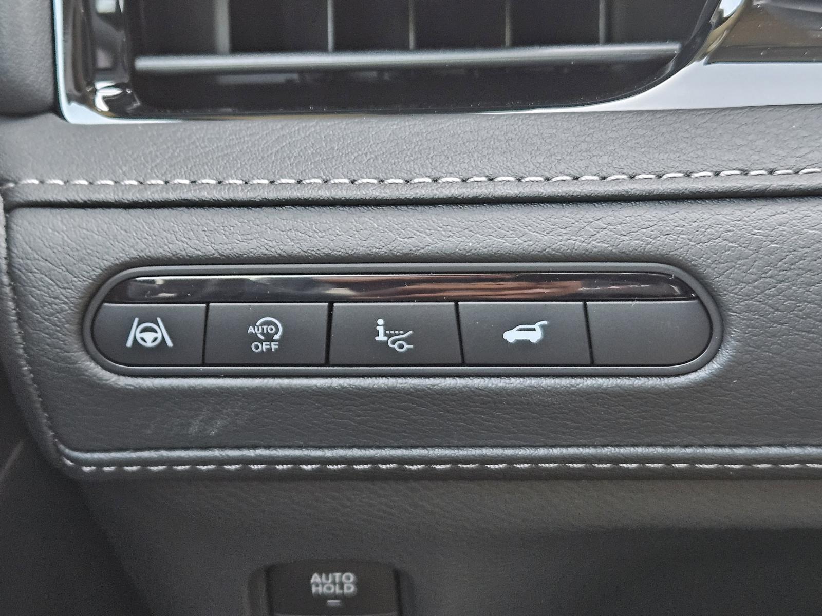 2025 INFINITI QX80 Vehicle Photo in Fort Worth, TX 76132
