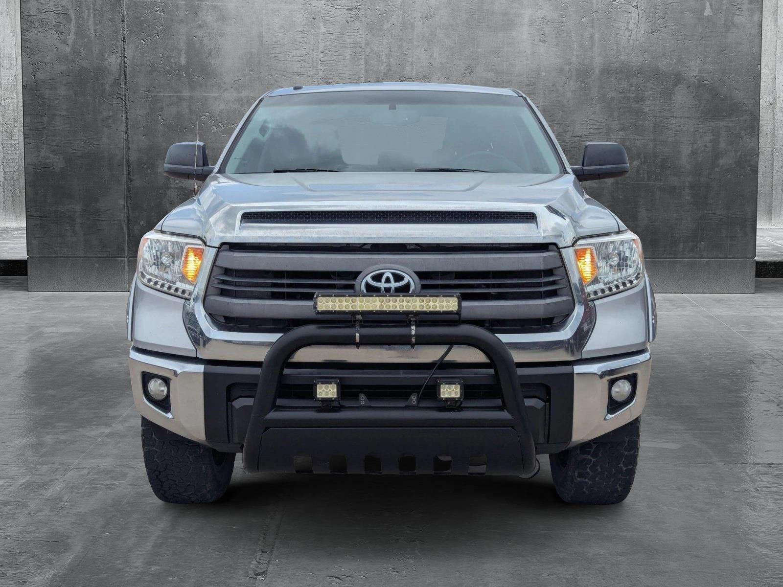 2015 Toyota Tundra 4WD Truck Vehicle Photo in CORPUS CHRISTI, TX 78412-4902