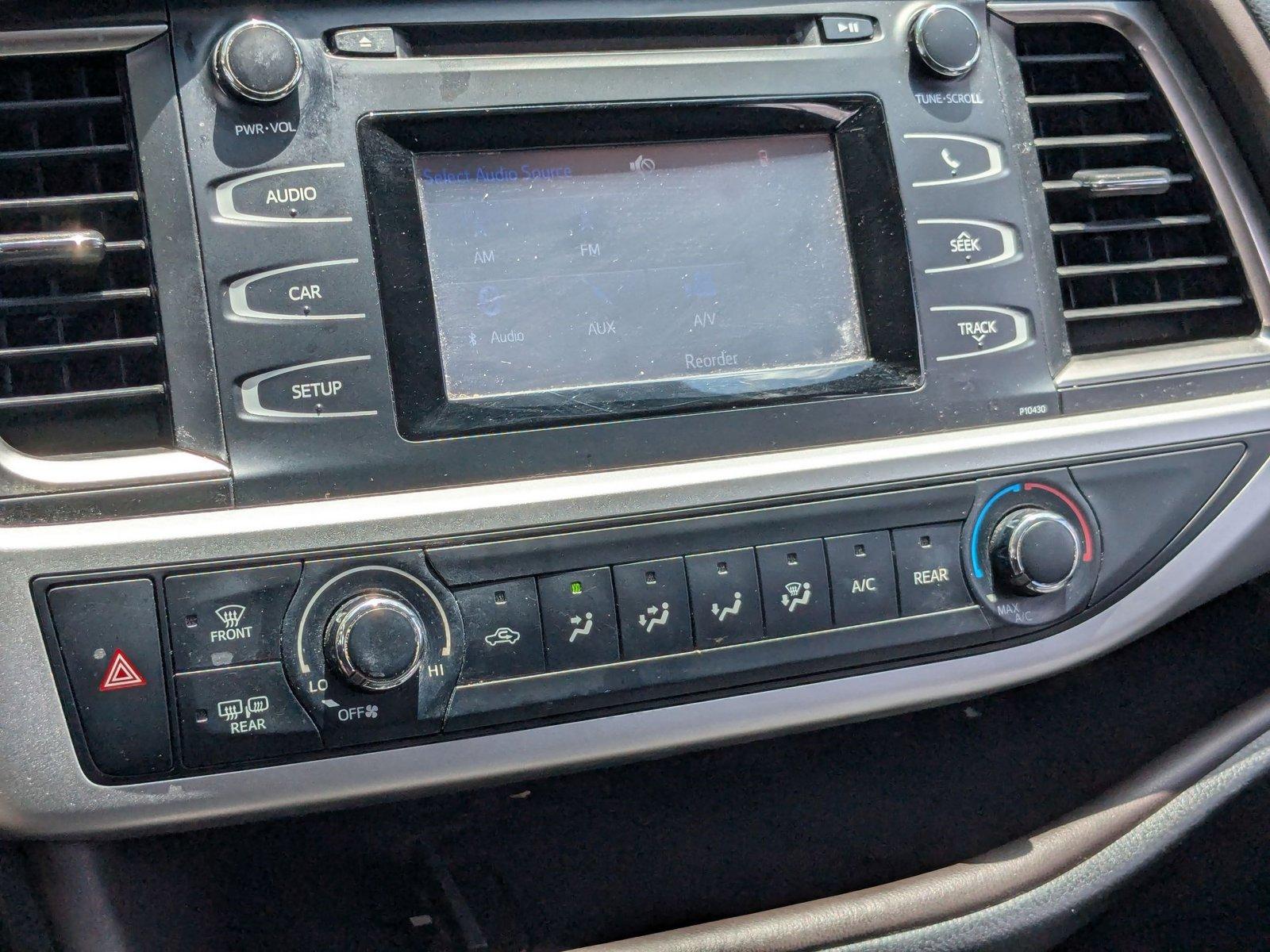 2014 Toyota Highlander Vehicle Photo in Tampa, FL 33614