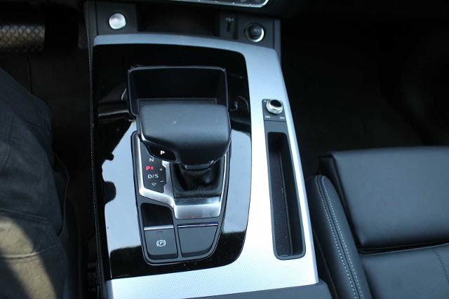 2024 Audi Q5 Vehicle Photo in HOUSTON, TX 77090