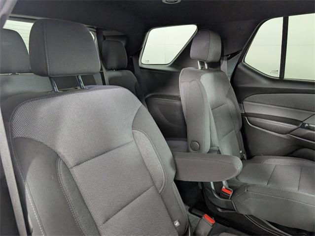 2022 Chevrolet Traverse Vehicle Photo in ENGLEWOOD, CO 80113-6708