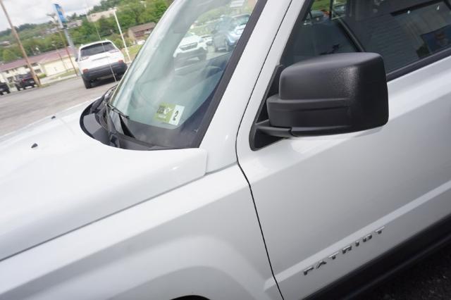 2016 Jeep Patriot Vehicle Photo in FAIRMONT, WV 26554-2318