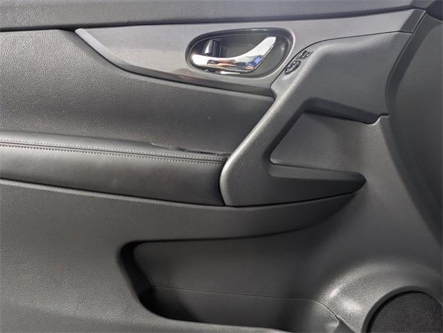 2017 Nissan Rogue Vehicle Photo in ENGLEWOOD, CO 80113-6708
