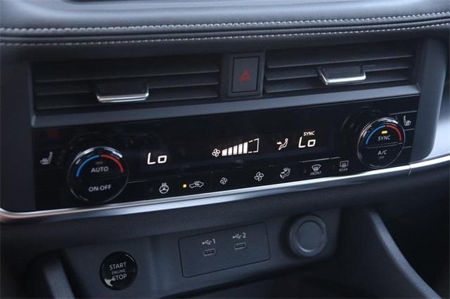 2025 Nissan Rogue Vehicle Photo in Hazelwood, MO 63042