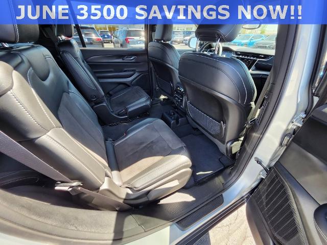 2023 Jeep Grand Cherokee L Vehicle Photo in GREEN BAY, WI 54304-5303