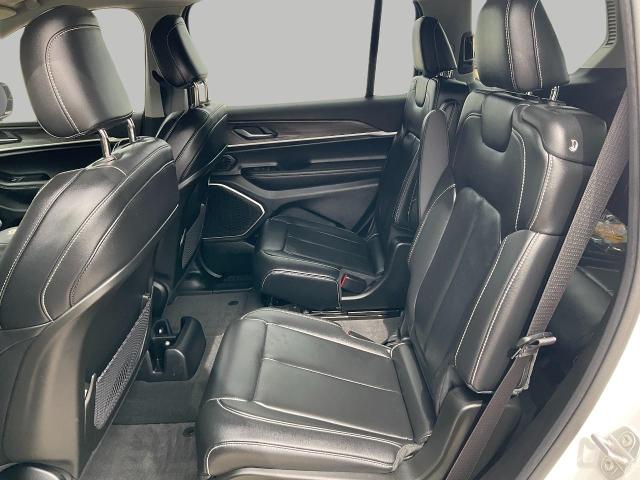 2022 Jeep Grand Cherokee L Vehicle Photo in Kaukauna, WI 54130
