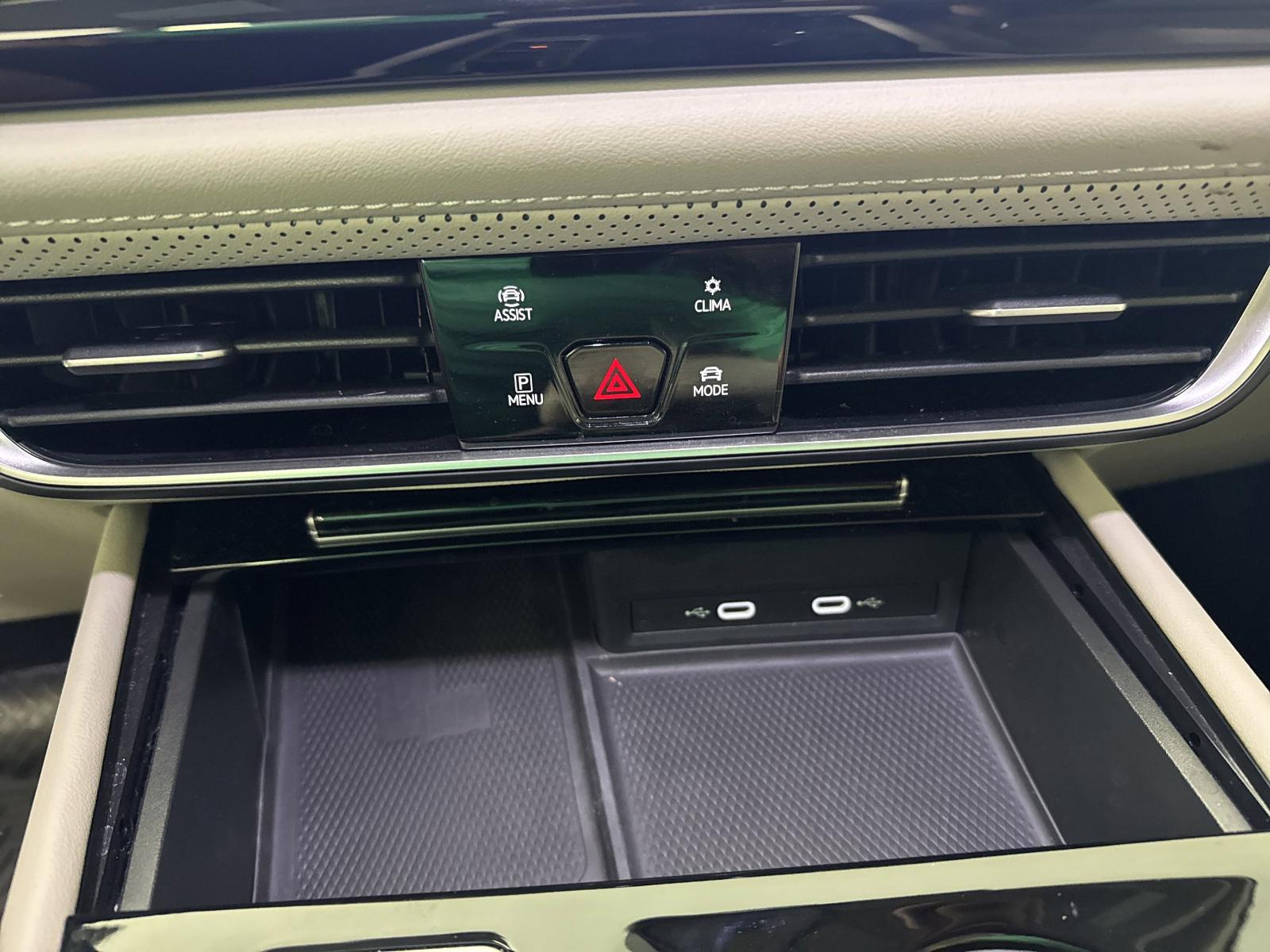 2024 Volkswagen Atlas Vehicle Photo in Georgetown, TX 78626