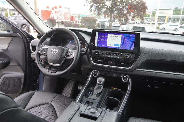 2024 Toyota Grand Highlander Vehicle Photo in Riverdale, UT 84405