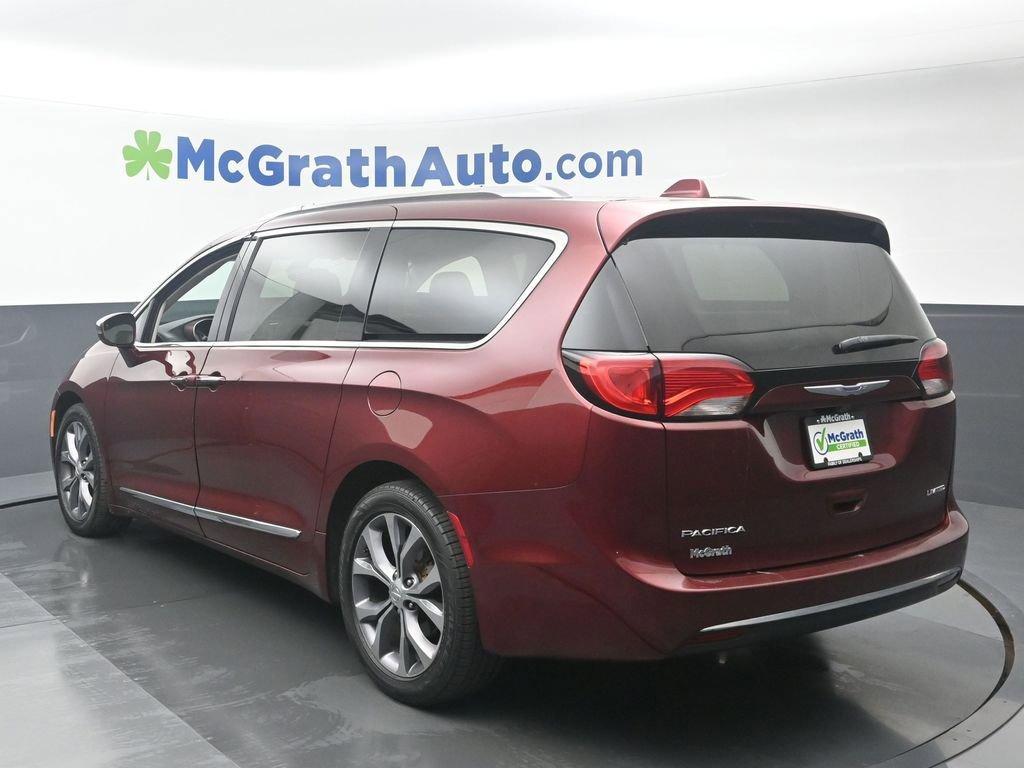2019 Chrysler Pacifica Vehicle Photo in Marion, IA 52302