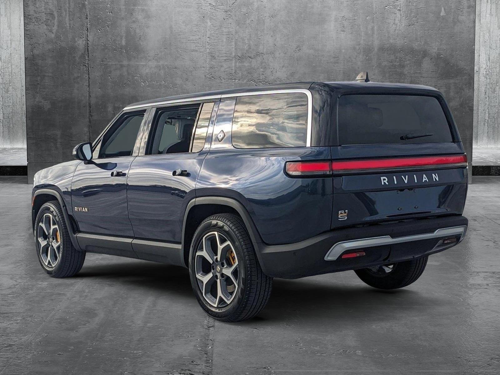 2023 Rivian R1S Vehicle Photo in WEST PALM BEACH, FL 33407-3296