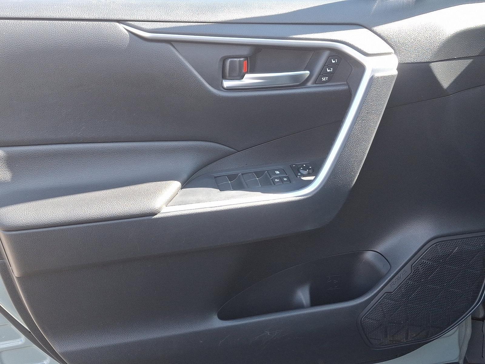 2019 Toyota RAV4 Vehicle Photo in Trevose, PA 19053