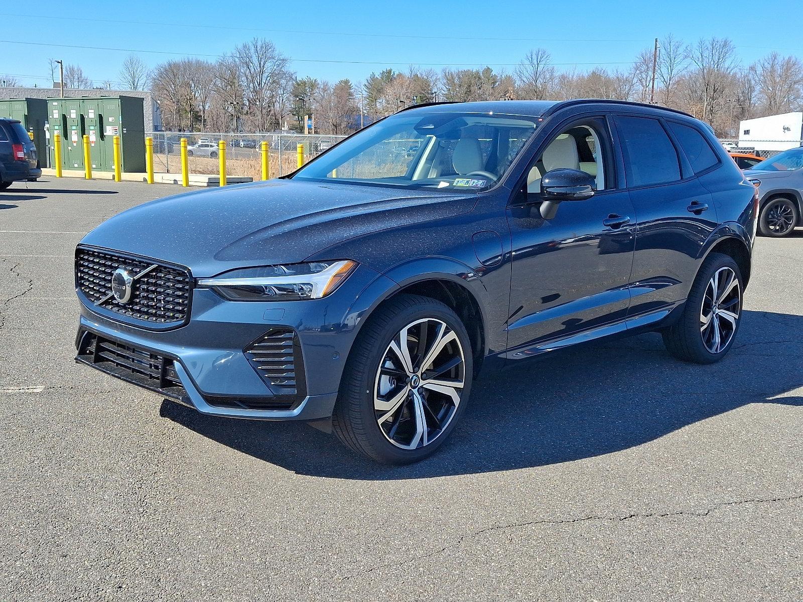 2025 Volvo XC60 Plug-In Hybrid Vehicle Photo in Trevose, PA 19053