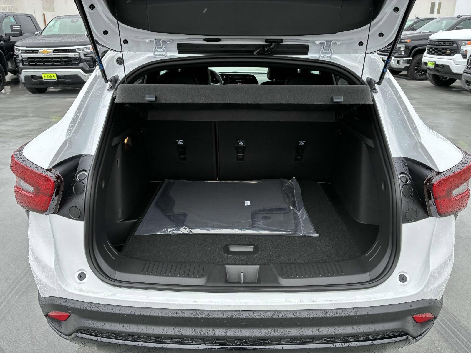 2025 Chevrolet Trax Vehicle Photo in LOS ANGELES, CA 90007-3794