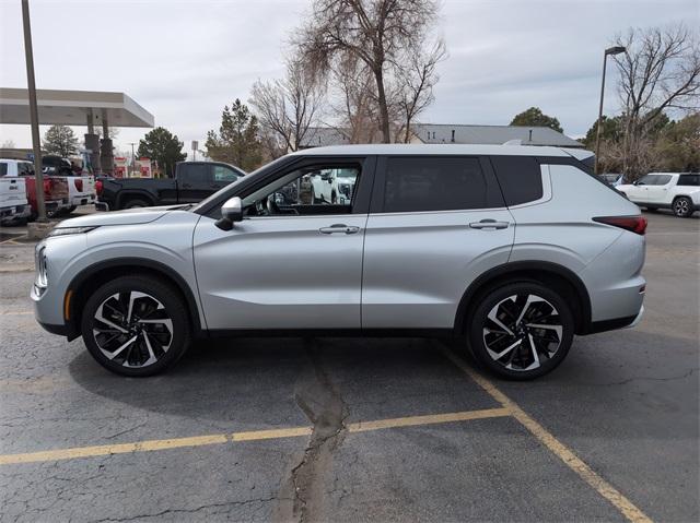 2024 Mitsubishi Outlander Vehicle Photo in AURORA, CO 80012-4011
