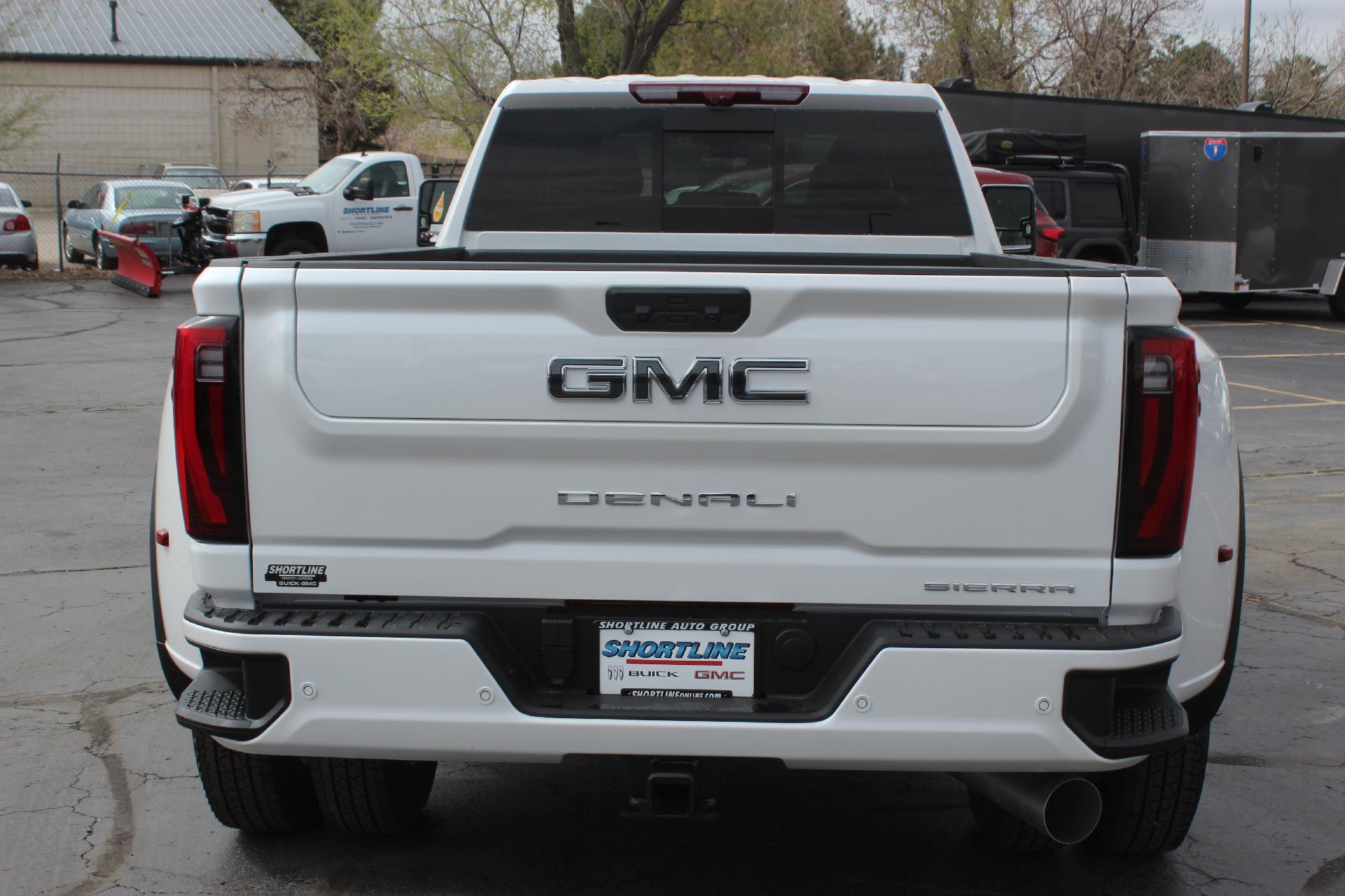 2025 GMC Sierra 3500 HD Vehicle Photo in AURORA, CO 80012-4011