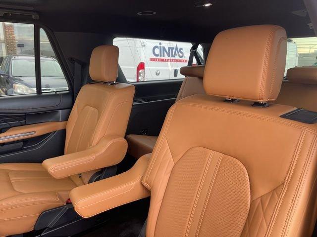 2023 Ford Expedition Max Vehicle Photo in MEDINA, OH 44256-9631