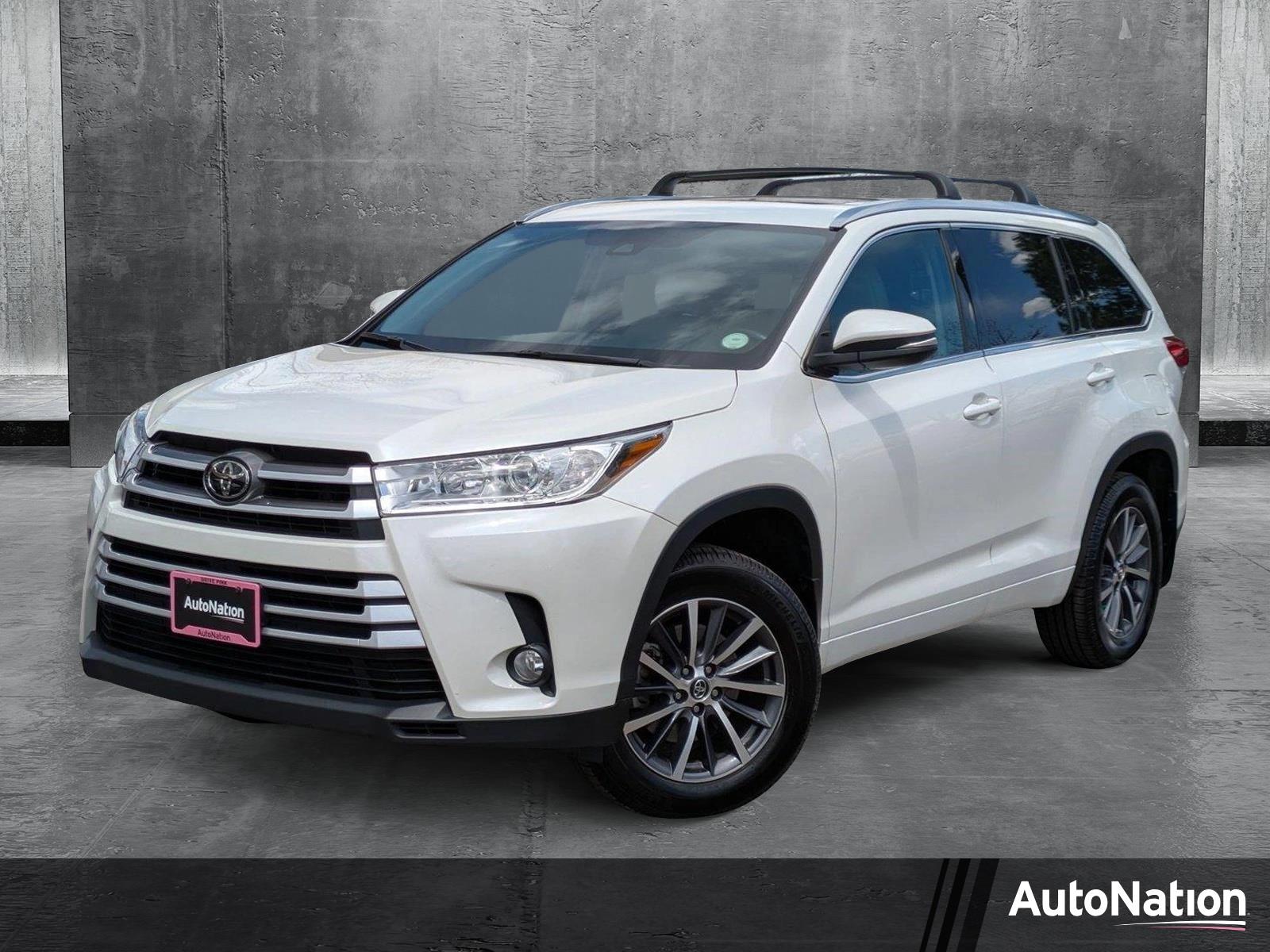 2018 Toyota Highlander Vehicle Photo in GOLDEN, CO 80401-3850