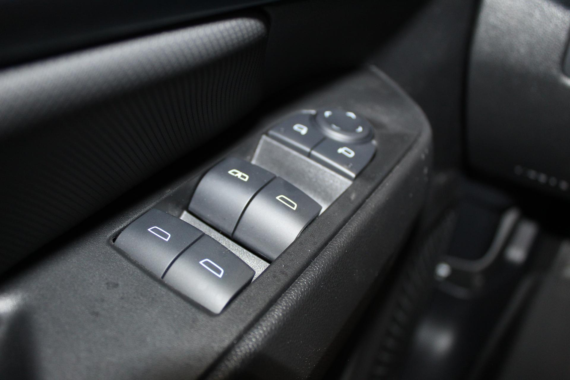 2025 Chevrolet Equinox EV Vehicle Photo in NORTHAMPTON, MA 01060-1120