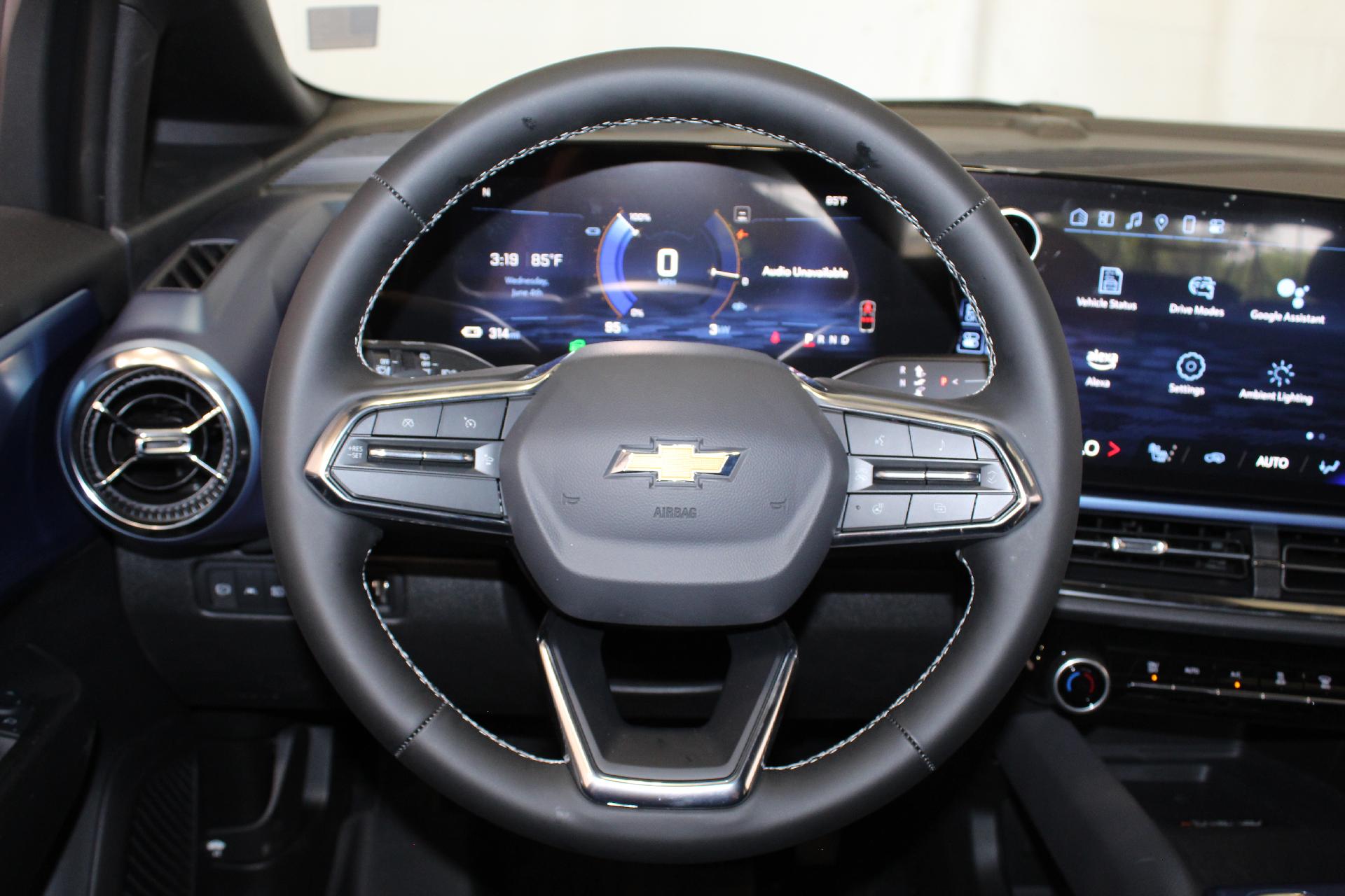 2025 Chevrolet Equinox EV Vehicle Photo in NORTHAMPTON, MA 01060-1120