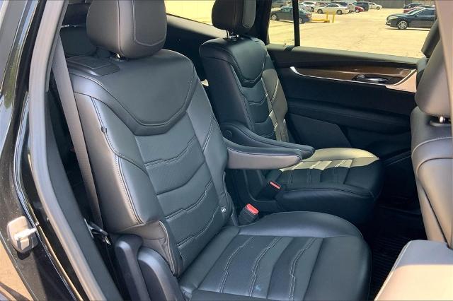 2022 Cadillac XT6 Vehicle Photo in Kansas City, MO 64114