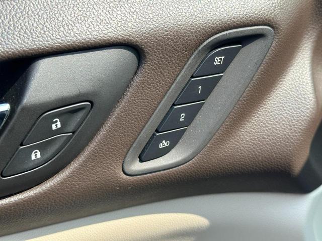 2017 GMC Acadia Vehicle Photo in COLUMBIA, MO 65203-3903