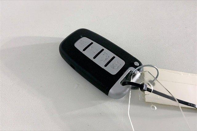 2022 Jeep Renegade Vehicle Photo in INDEPENDENCE, MO 64055-1314