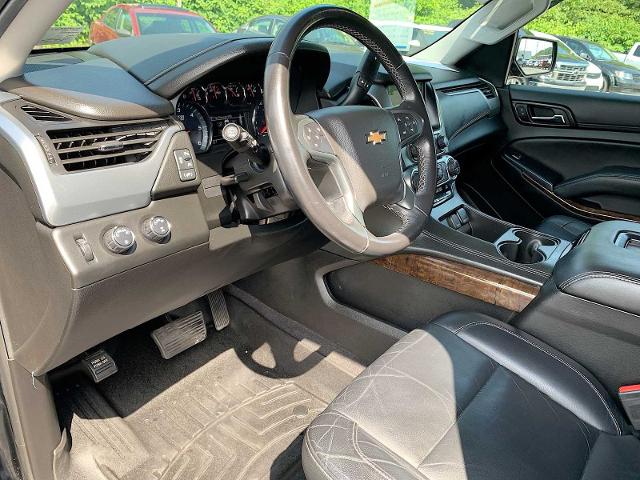 2019 Chevrolet Tahoe Vehicle Photo in MOON TOWNSHIP, PA 15108-2571