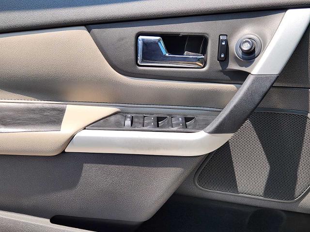 2013 Ford Edge Vehicle Photo in DENTON, TX 76210-9321