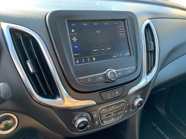 2022 Chevrolet Equinox Vehicle Photo in MOON TOWNSHIP, PA 15108-2571