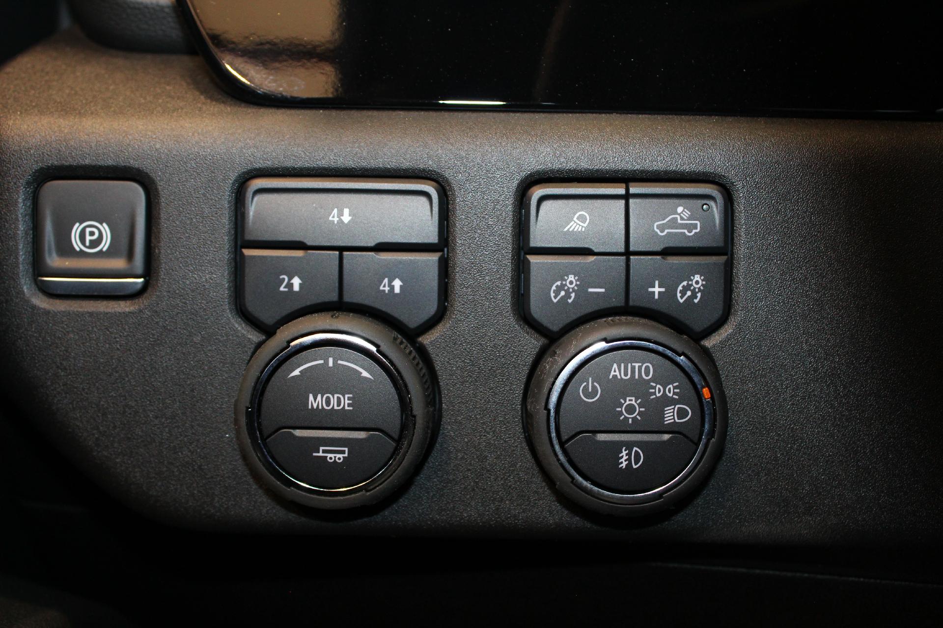 2025 Chevrolet Silverado 2500 HD Vehicle Photo in NORTHAMPTON, MA 01060-1120