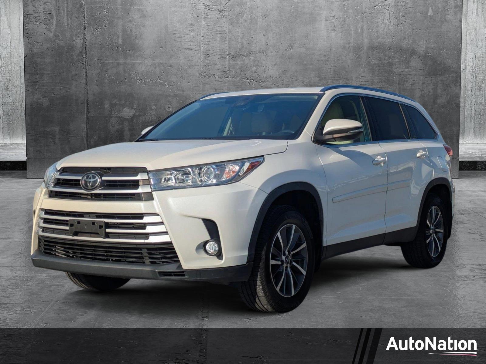 2019 Toyota Highlander Vehicle Photo in LAUREL, MD 20707-4697