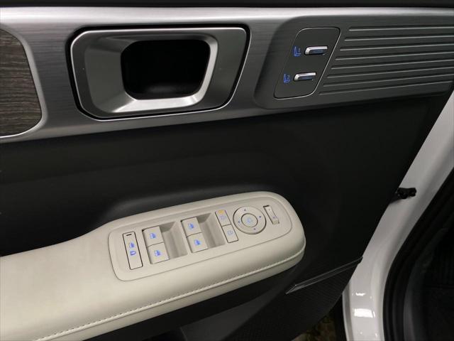 2025 Hyundai SANTA FE Hybrid Vehicle Photo in Appleton, WI 54913