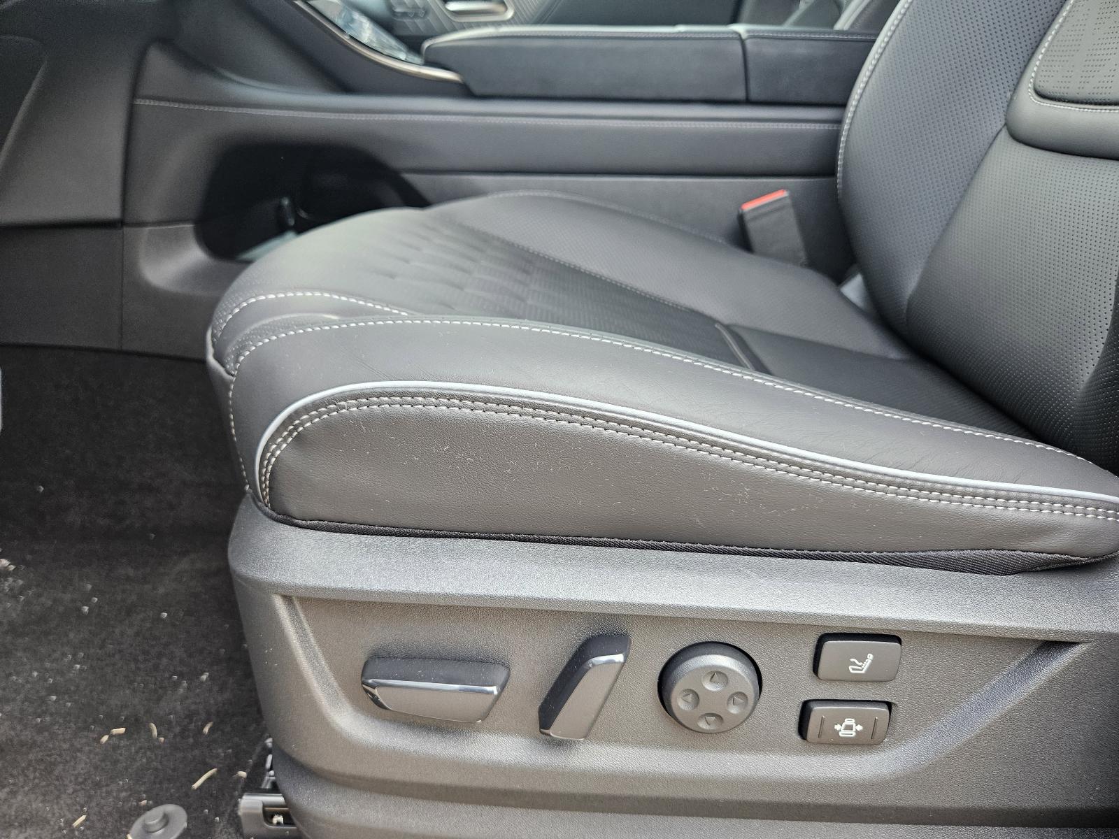 2025 INFINITI QX80 Vehicle Photo in Fort Worth, TX 76132