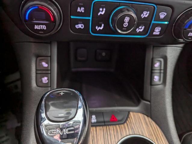 2017 GMC Acadia Vehicle Photo in Oshkosh, WI 54901