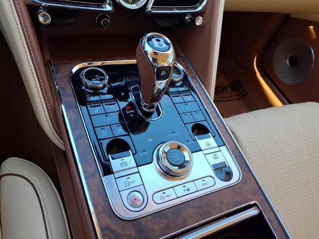 2022 Bentley Flying Spur Vehicle Photo in TAMPA, FL 33612-3404