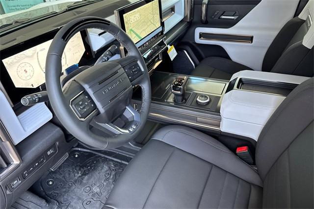 2025 GMC HUMMER EV SUV Vehicle Photo in ELK GROVE, CA 95757-8703