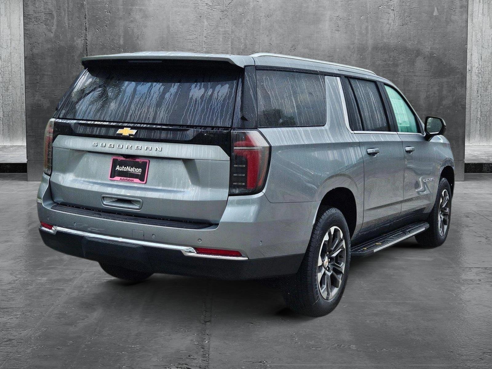 2025 Chevrolet Suburban Vehicle Photo in GREENACRES, FL 33463-3207