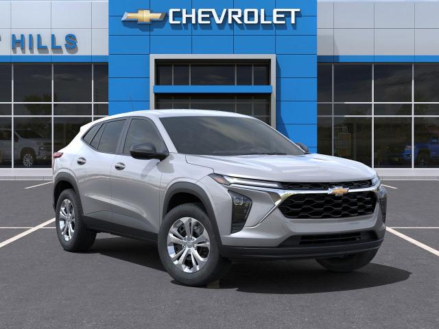 2025 Chevrolet Trax Vehicle Photo in Roslyn, NY 11576
