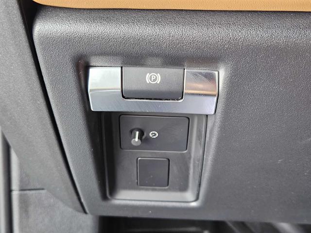 2023 Defender Vehicle Photo in AUSTIN, TX 78717