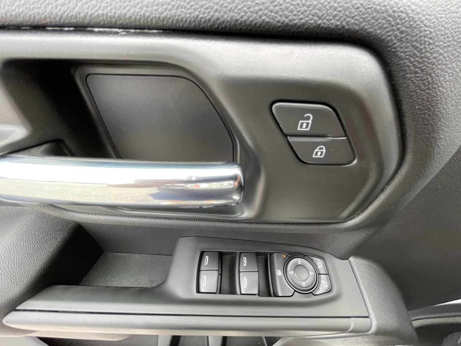 2025 Chevrolet Silverado 1500 Vehicle Photo in BENTONVILLE, AR 72712-4322