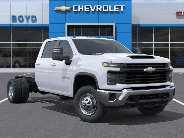 2025 Chevrolet Silverado 3500 HD Chassis Cab Vehicle Photo in EMPORIA, VA 23847-1235