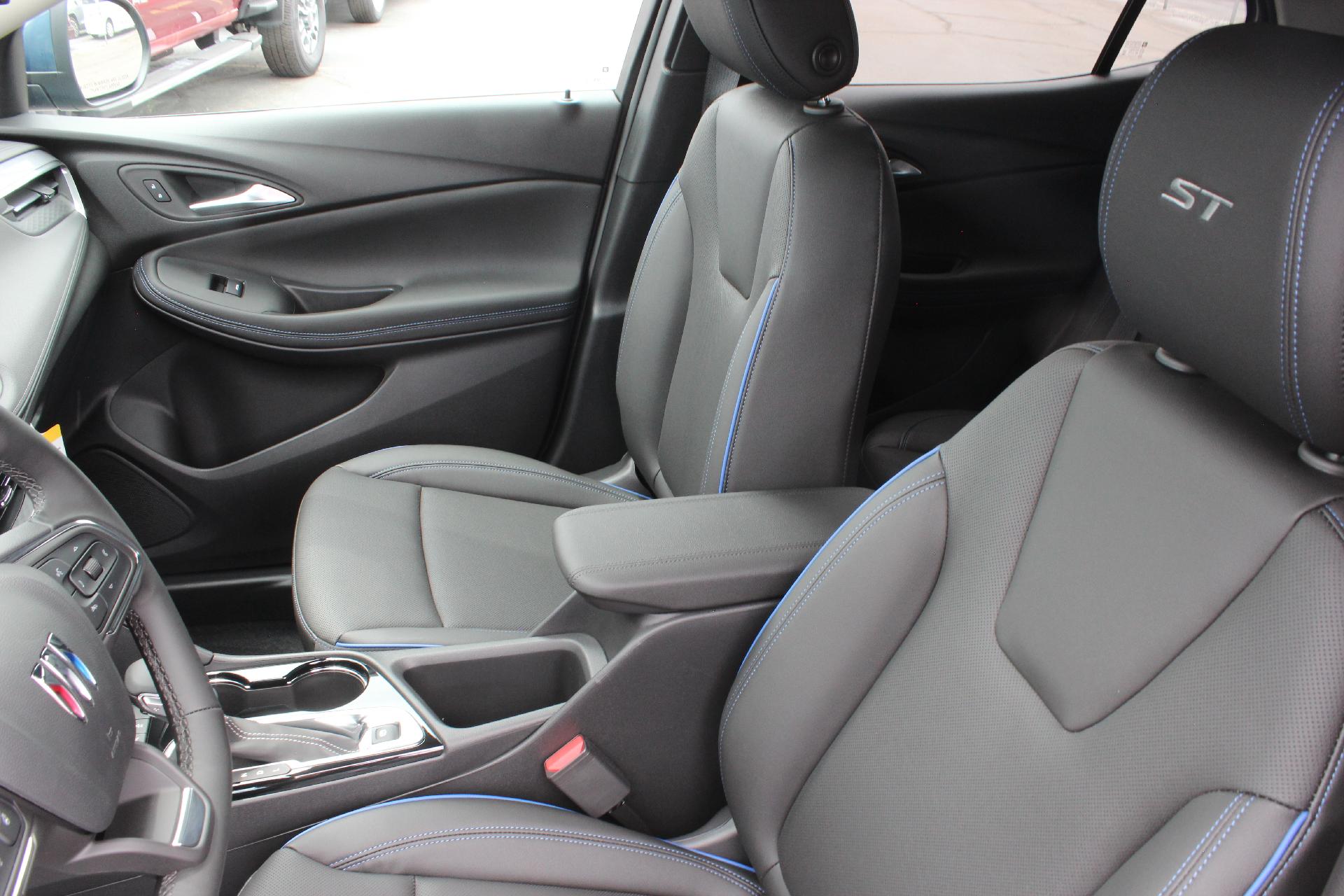2026 Buick Encore GX Vehicle Photo in AURORA, CO 80012-4011