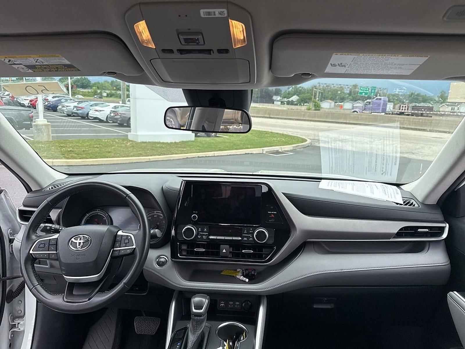 2023 Toyota Highlander Vehicle Photo in Harrisburg, PA 17111