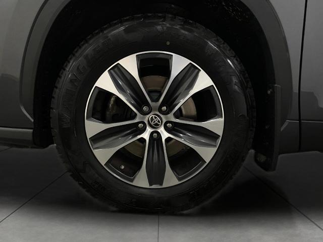 2022 Toyota Highlander Vehicle Photo in Appleton, WI 54913
